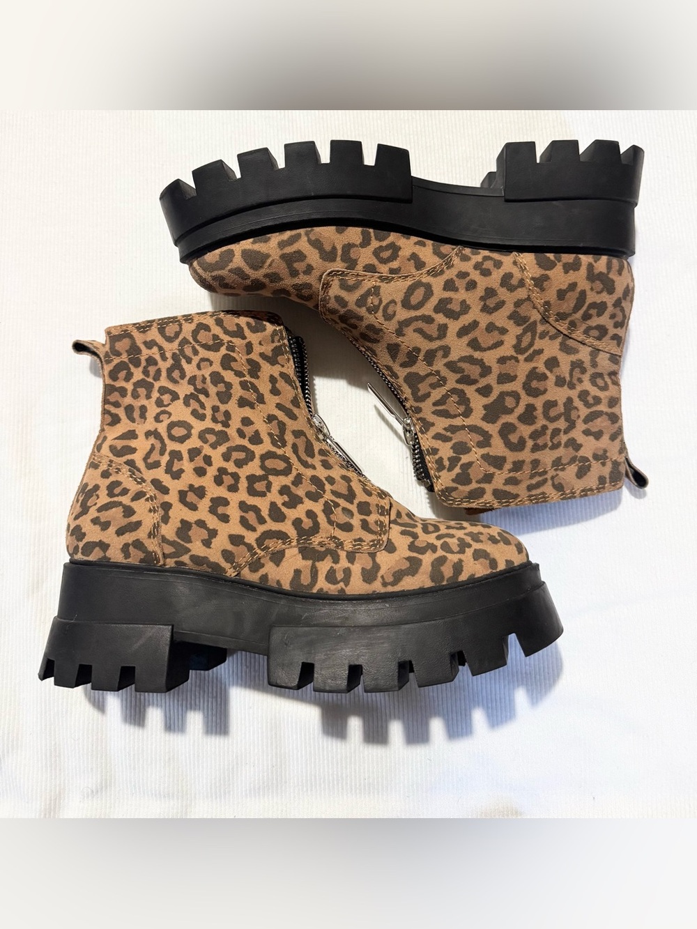 Chunky Fall Boots Animal Print Gianni Bini Size 9M Leather